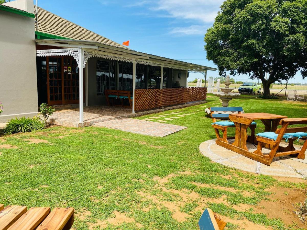 Hotel Biekiesvlei Lichtenburg Exterior foto