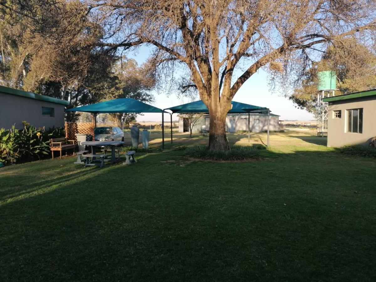 Hotel Biekiesvlei Lichtenburg Exterior foto